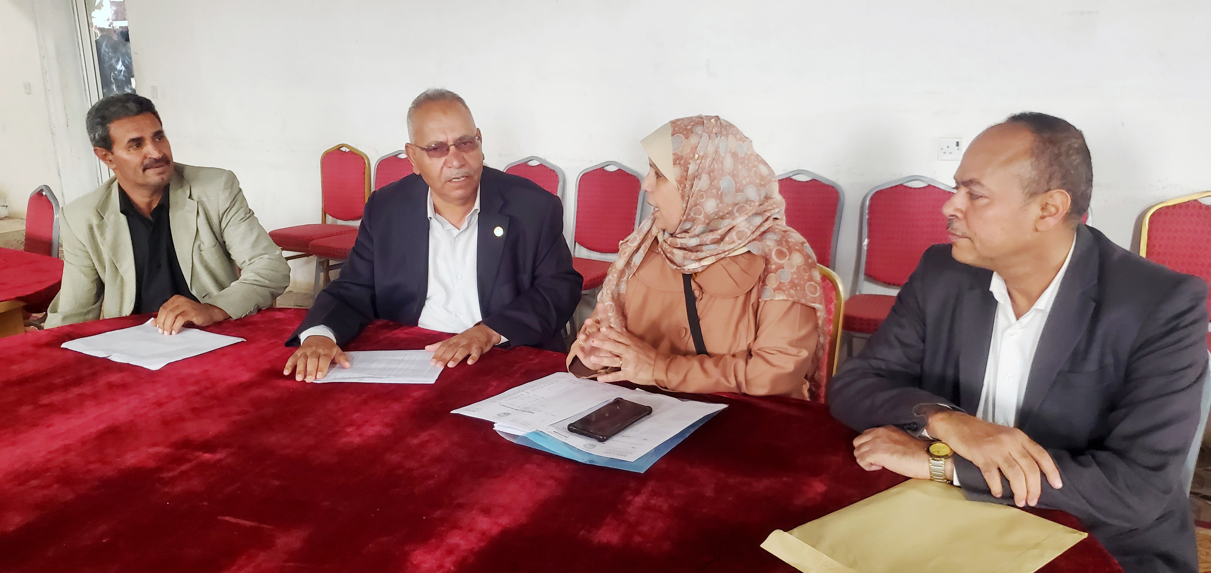 رئيس الجامعة يزور كلية العلوم الادارية
